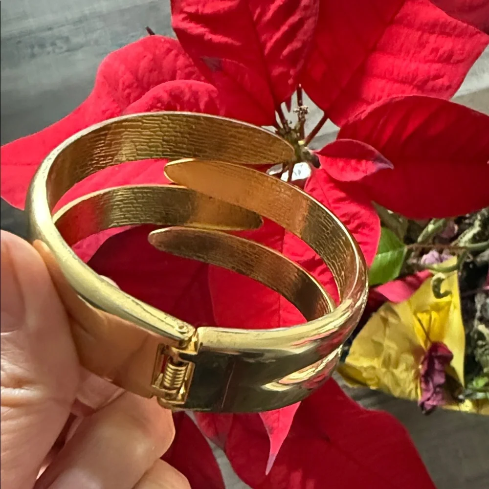 Elegant Gold Cuff Bracelet
